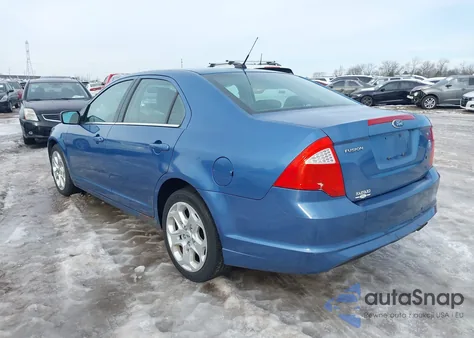 2010 Ford Fusion Se z USA, uszkodzony, nr VIN 3FAHP0HAXAR277502